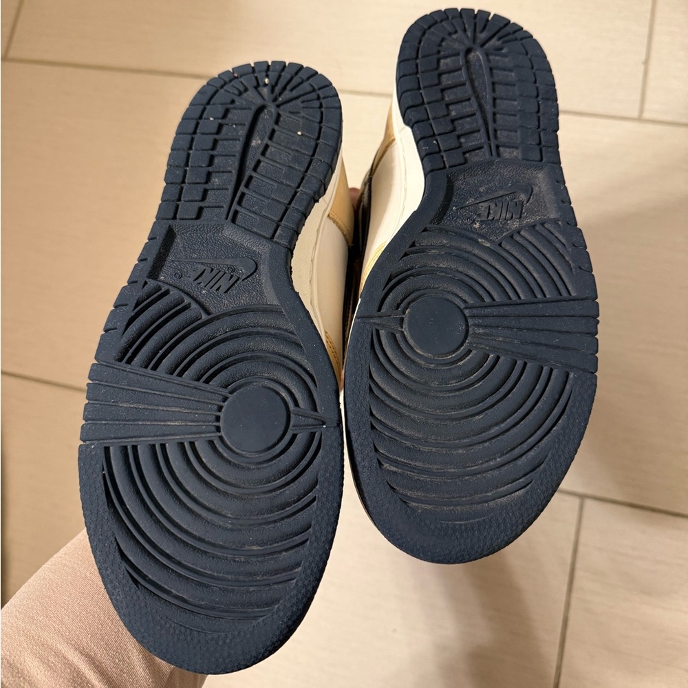 Nike Dunk High - image 5